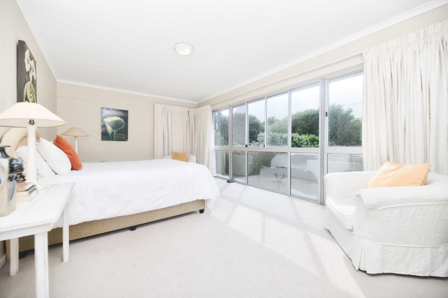 4 Bedroom Property for Sale in Voelklip Western Cape